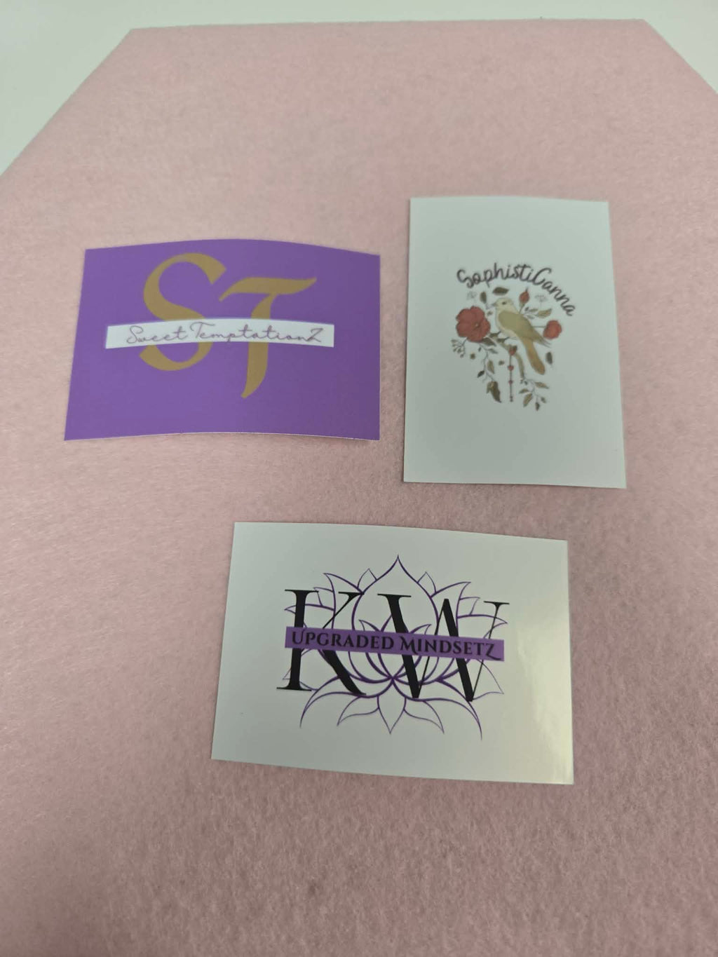 Example of labels for businesses that were personalized by Jennnayyy's.