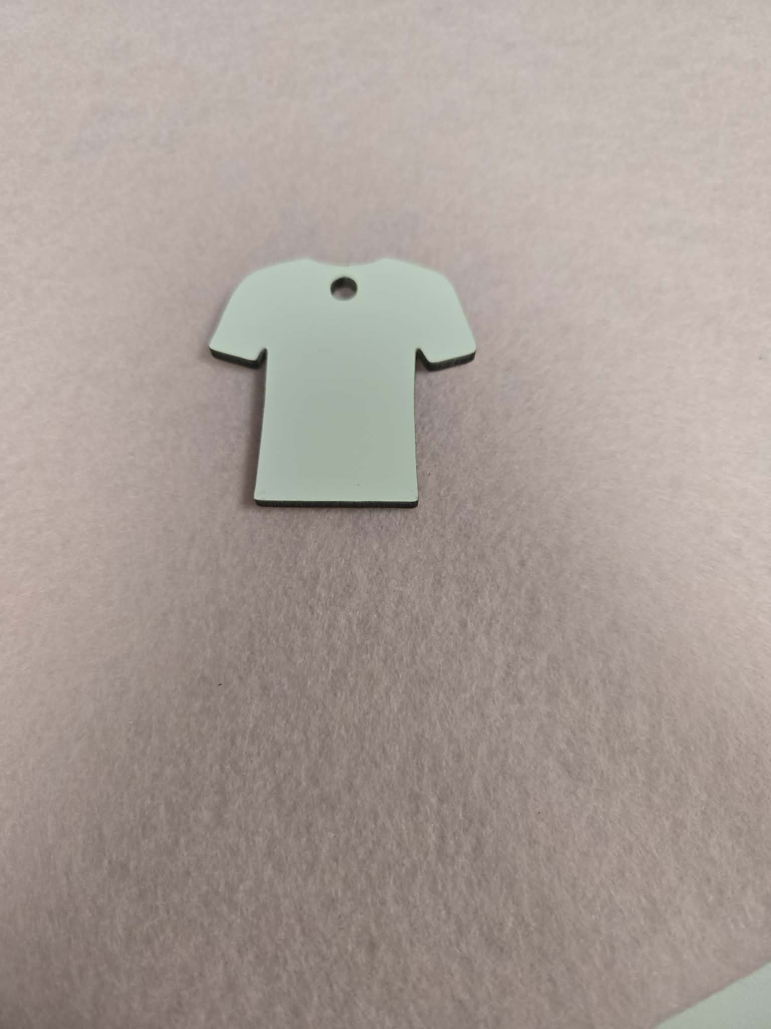 Tshirt Shaped MDF keychain that can be personized with sublimation by Jennnayyy's.