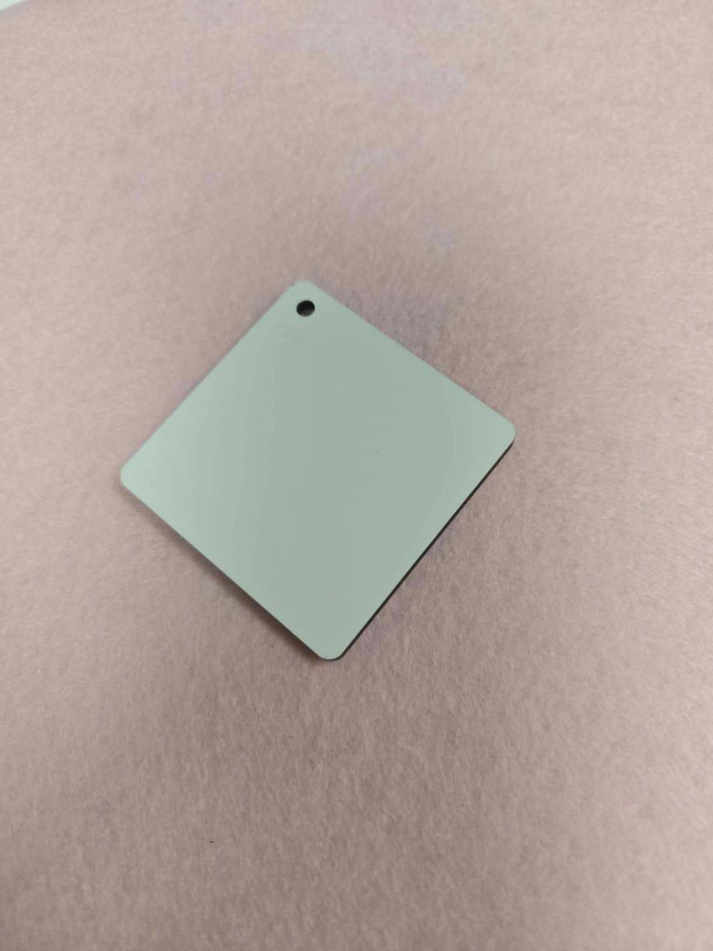 Square shaped MDF keychain that can be personized with sublimation by Jennnayyy's.